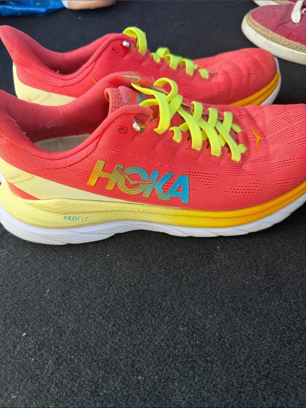Hoka One One Mach 4 Pro Fly Hot Coral Size 8B - Picture 9 of 10
